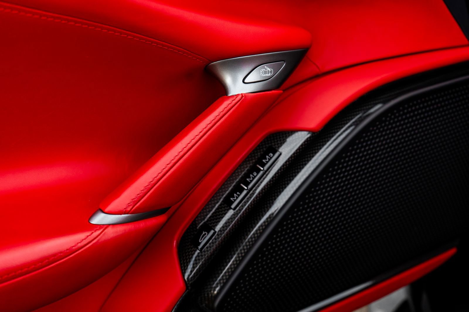 Used 2024 Ferrari Roma image 27