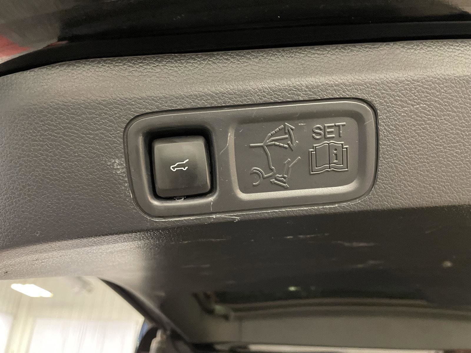 Certified 2023 Ford Expedition Platinum image 42