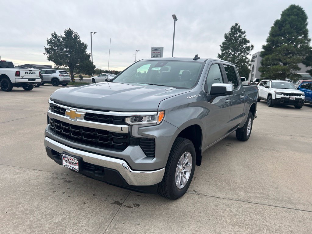 New 2026 Chevrolet Silverado 1500 LT w/ Leather Package AWD/4WD image 1