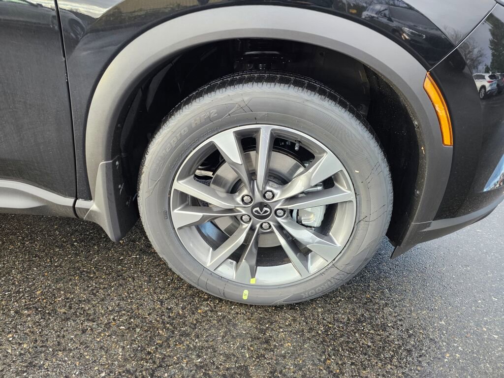 New 2025 INFINITI QX60 Luxe image 9