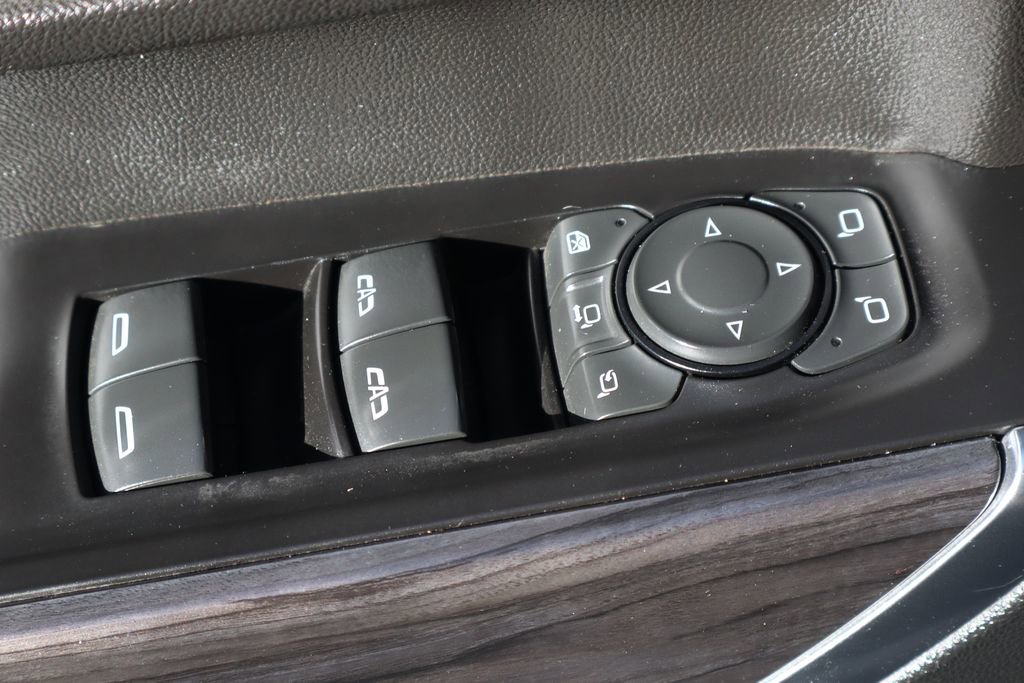 Used 2021 Chevrolet Silverado 2500 LTZ w/ LTZ Convenience Package image 16