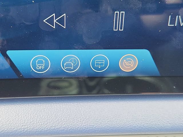 Certified 2025 Cadillac Optiq Luxury 2 AWD/4WD image 26