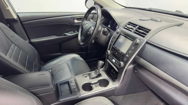 Used 2015 Toyota Camry XLE FWD image 11