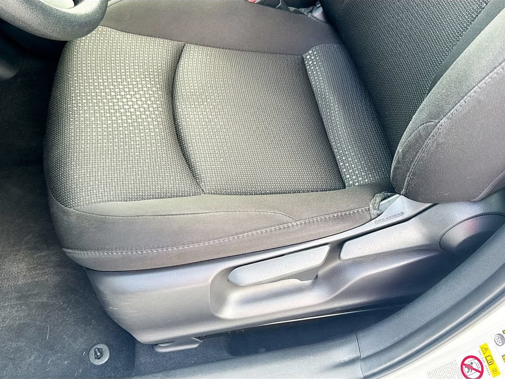 Used 2022 Toyota Prius LE FWD image 24