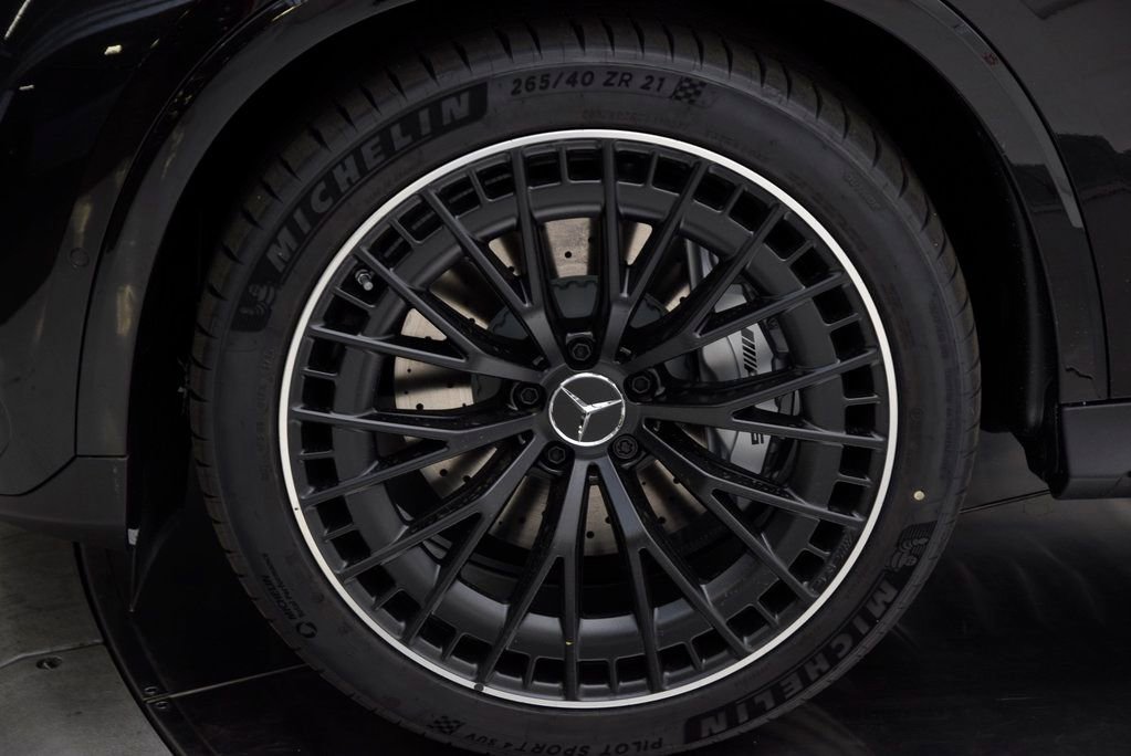 New 2026 Mercedes-Benz GLC 43 AMG 4MATIC image 12