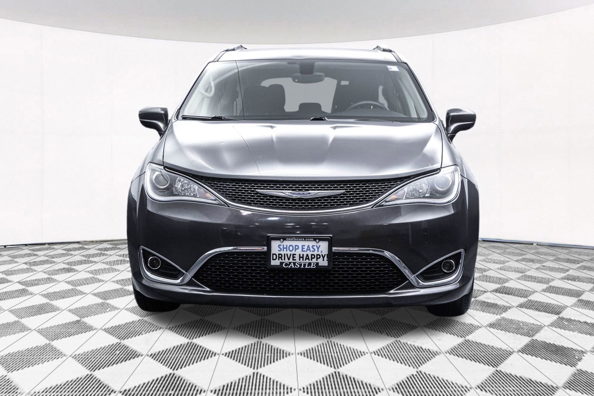 Used 2019 Chrysler Pacifica Touring Plus w/ Tire & Wheel Group image 16