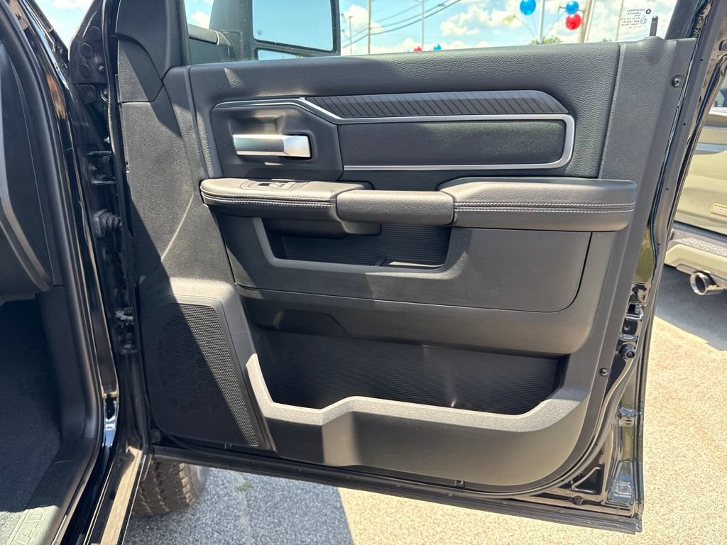 New 2026 RAM 2500 Big Horn AWD/4WD image 27
