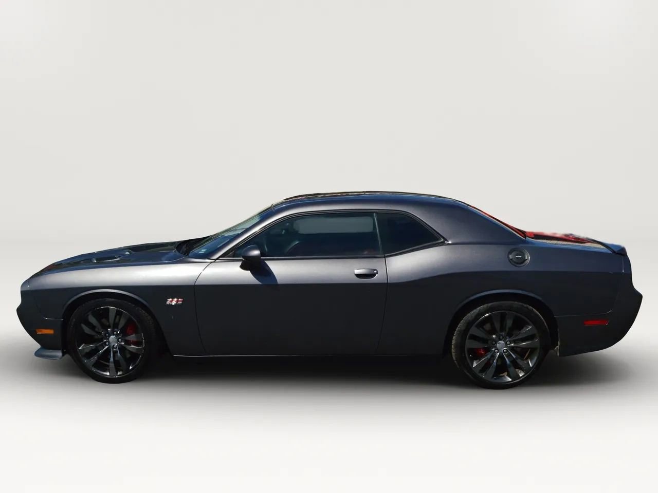 Used 2014 Dodge Challenger SRT8 w/ Harman/Kardon Audio Group RWD image 5
