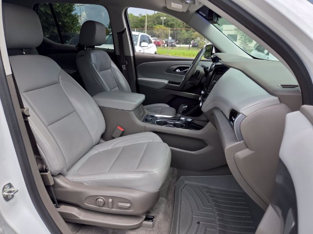 Used 2020 Chevrolet Traverse Premier FWD image 24