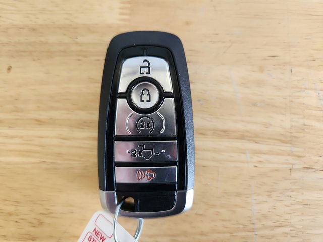 Used 2025 Ford F150 Lariat AWD/4WD image 9