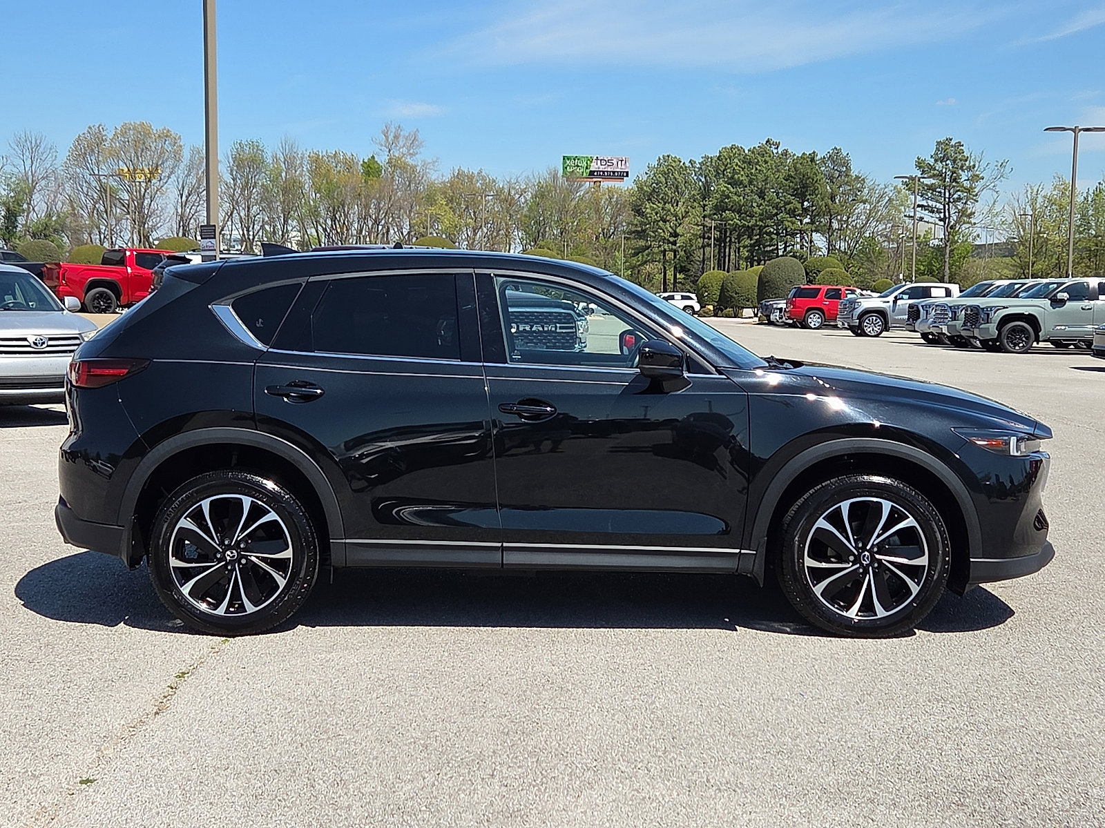 Used 2023 MAZDA CX-5 AWD 2.5 S w/ Premium Package image 6