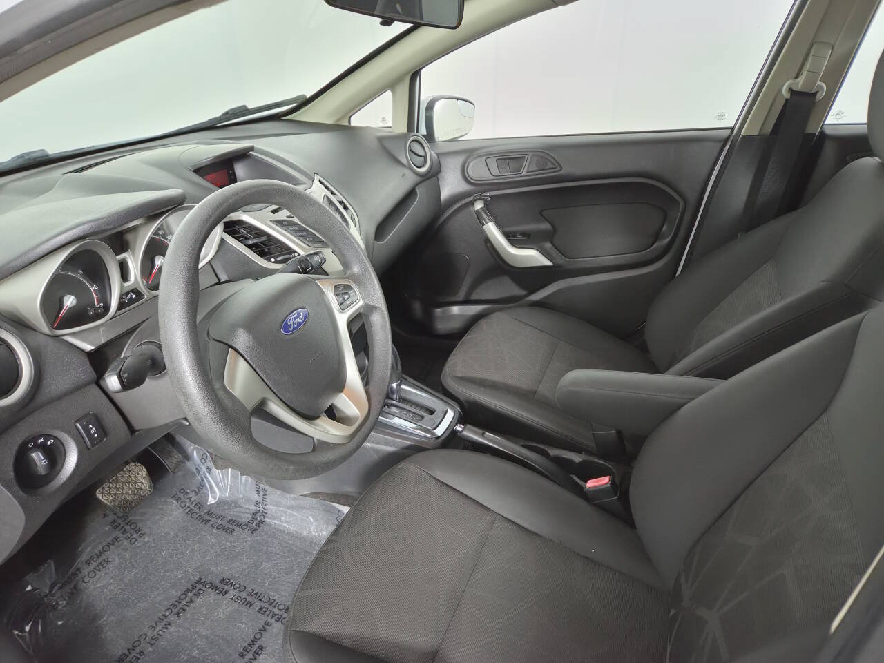 Used 2012 Ford Fiesta SE w/ Super Fuel Economy Pkg FWD image 15