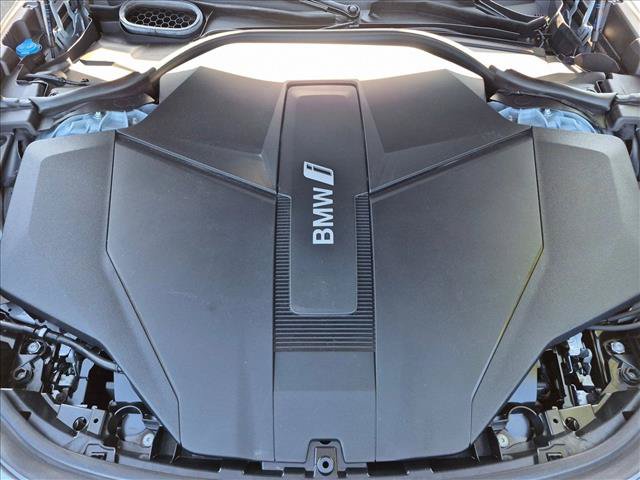 Used 2023 BMW i7 xDrive60 w/ Executive Package 2 AWD/4WD image 25