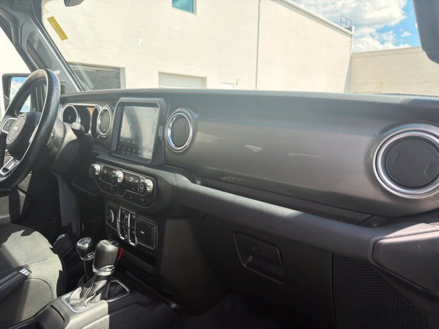 Used 2018 Jeep Wrangler Unlimited Sahara AWD/4WD image 26