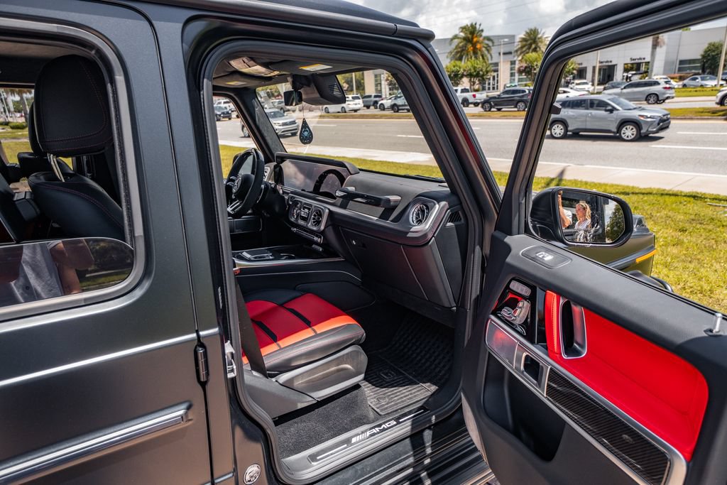 Used 2025 Mercedes-Benz G 63 AMG 4MATIC image 35