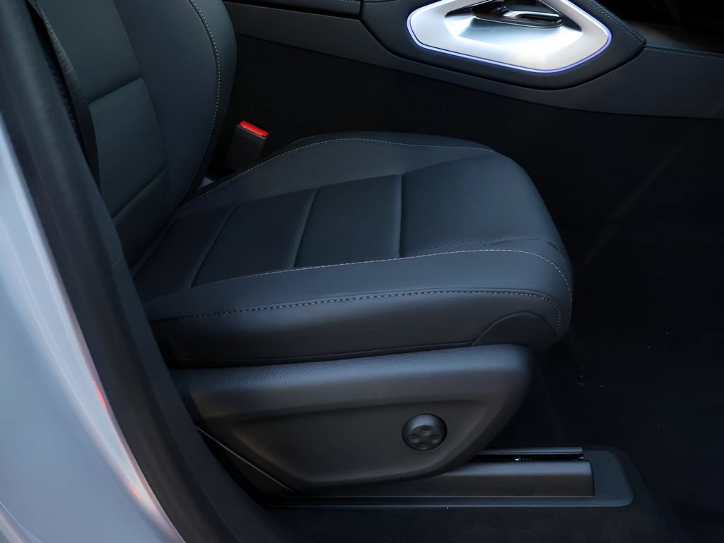 New 2025 Mercedes-Benz GLS 450 4MATIC image 12
