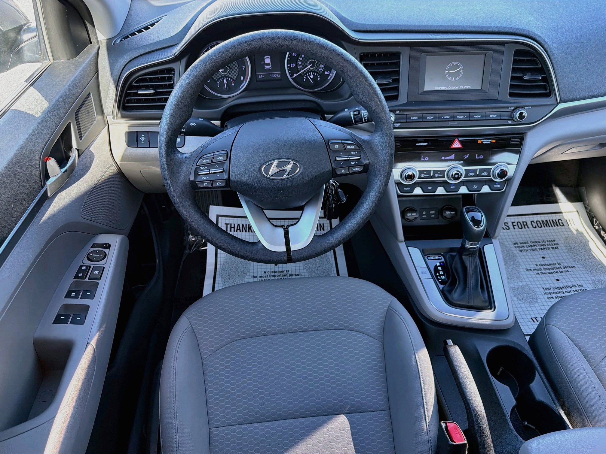 Used 2020 Hyundai Elantra SE FWD image 15