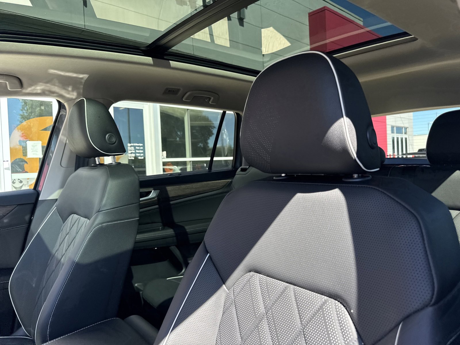 New 2026 Volkswagen Atlas SEL Premium R-Line image 15