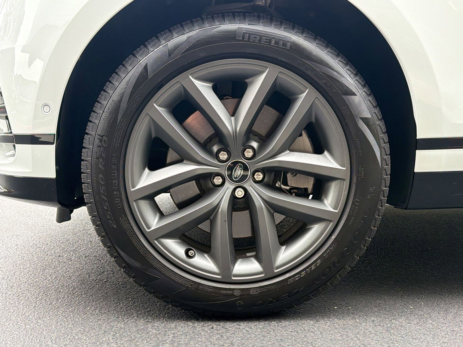 Used 2026 Land Rover Range Rover Velar Dynamic SE AWD/4WD image 12