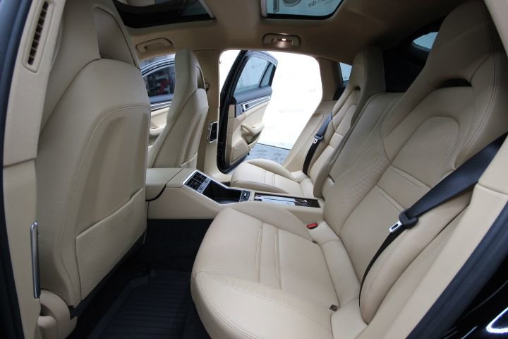 Used 2018 Porsche Panamera 4S image 29