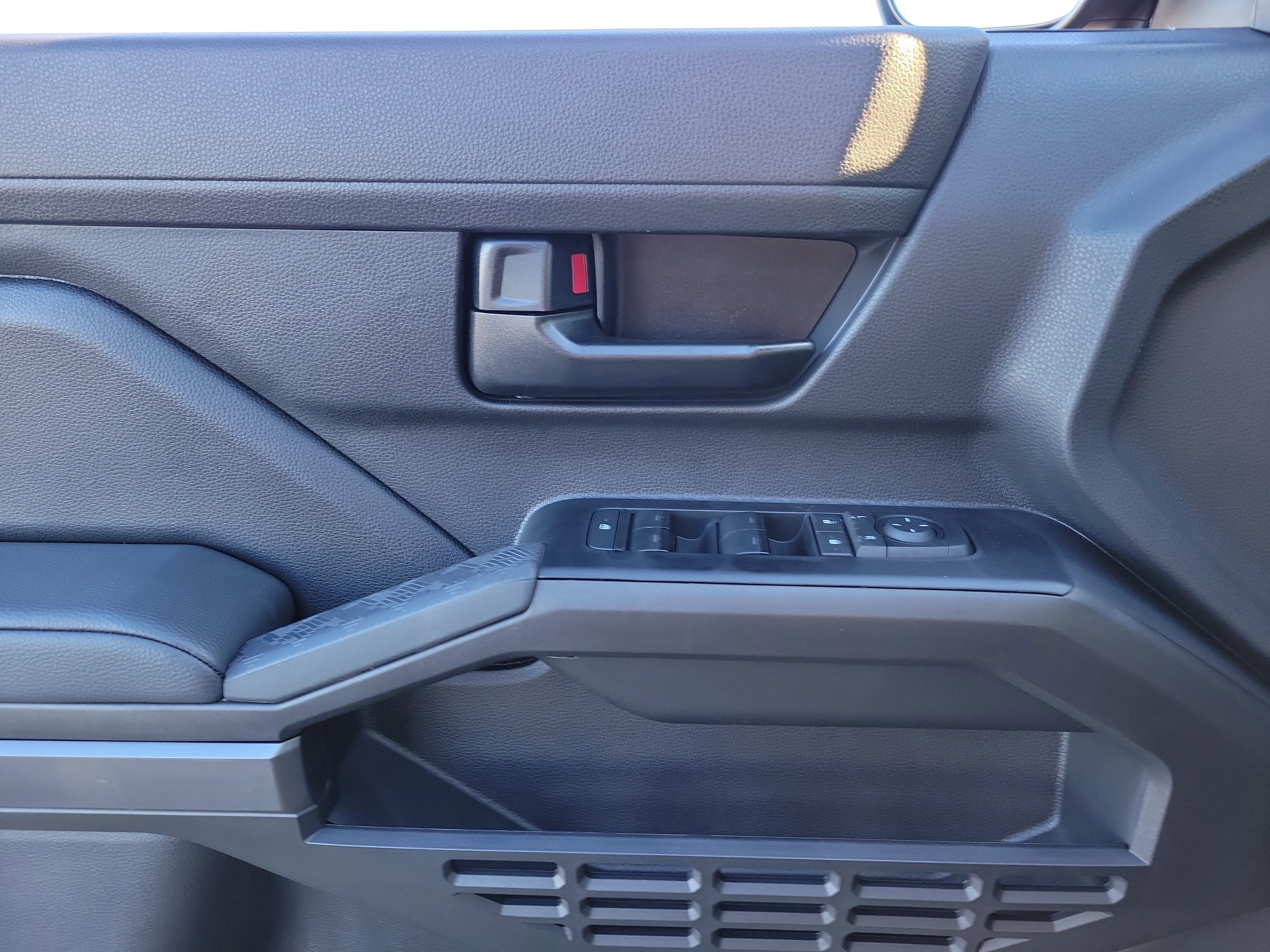 New 2025 Toyota Tacoma SR5 image 18