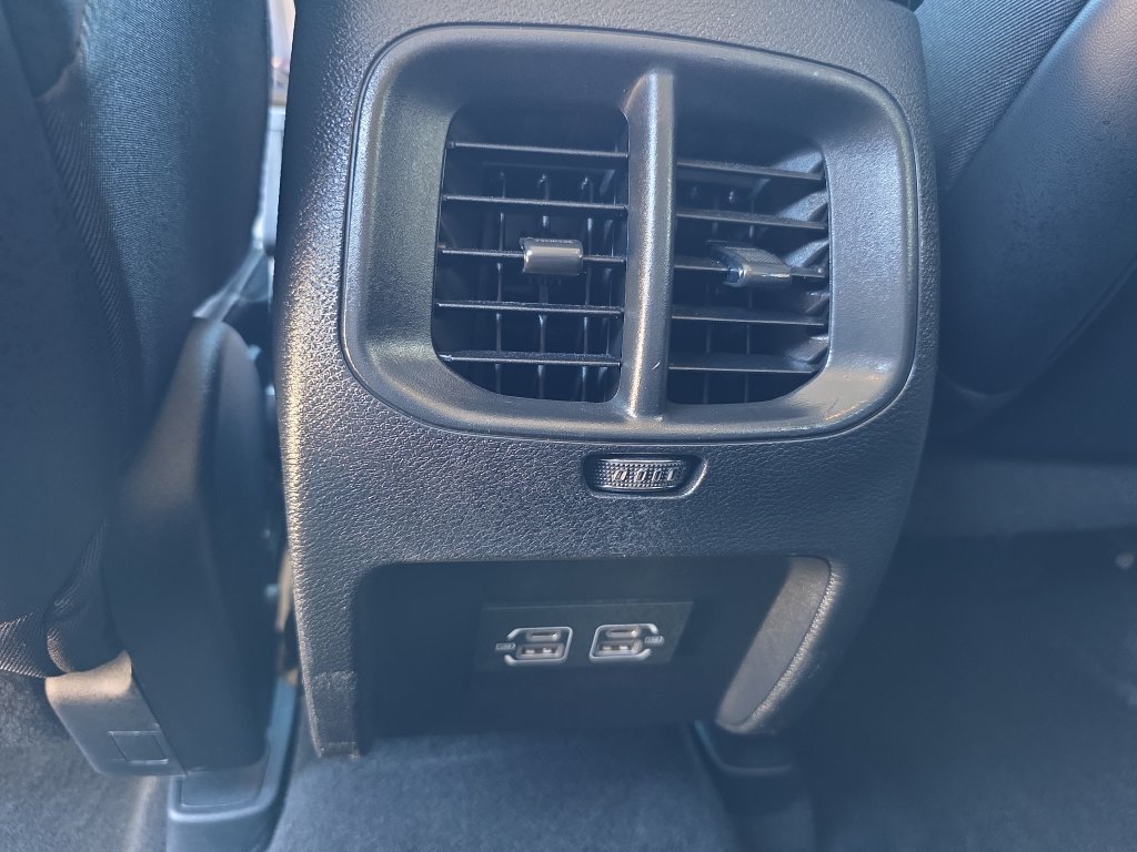 Used 2021 Jeep Cherokee Latitude Plus FWD image 35
