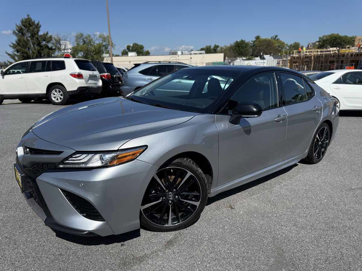 Used 2018 Toyota Camry XSE w/ Driver Assist Package image 3