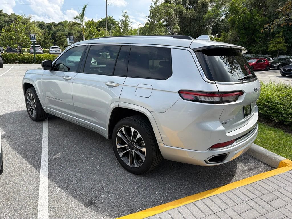 Used 2023 Jeep Grand Cherokee L Overland RWD image 10