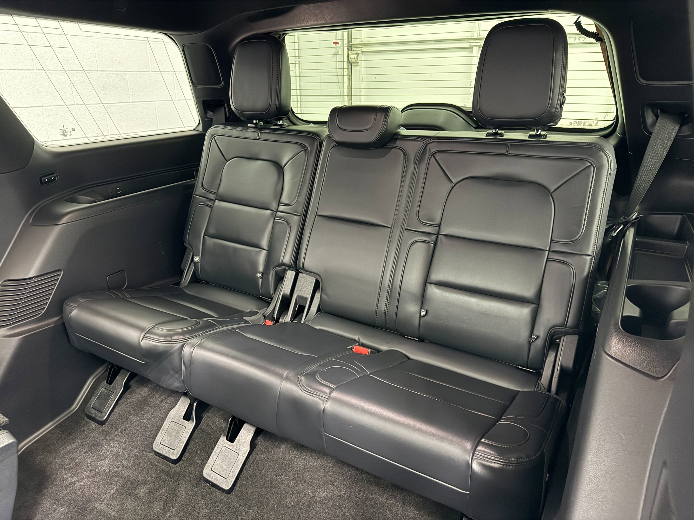 Used 2024 Lincoln Navigator Reserve w/ Equipment Group 201A AWD/4WD image 17