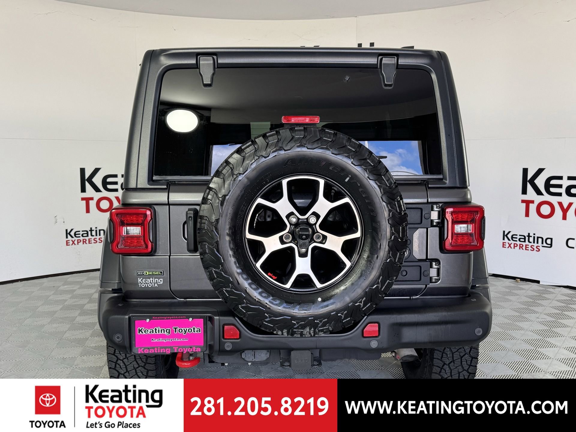 Used 2022 Jeep Wrangler Unlimited Rubicon w/ Steel Bumper Group image 6
