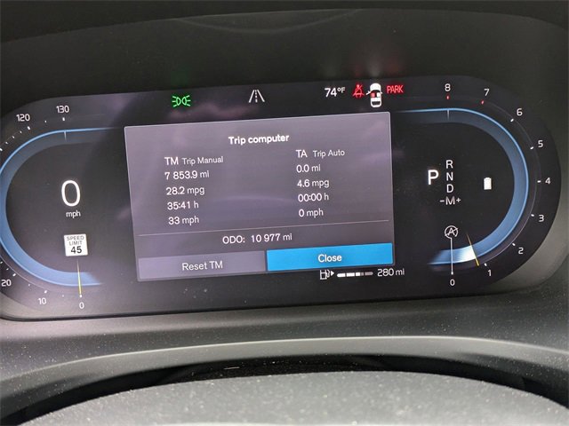 Certified 2024 Volvo V60 B5 Cross Country Plus image 18