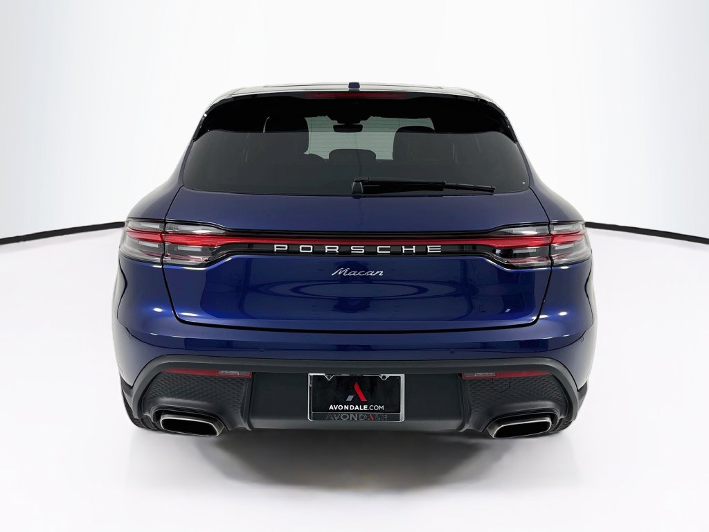 Certified 2025 Porsche Macan AWD/4WD image 10