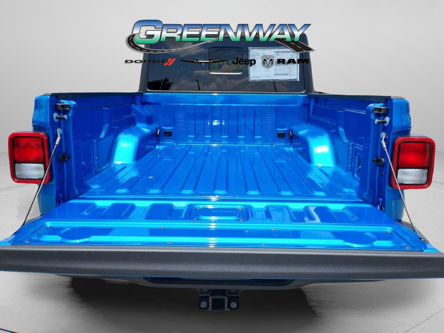 Used 2023 Jeep Gladiator Mojave AWD/4WD image 5