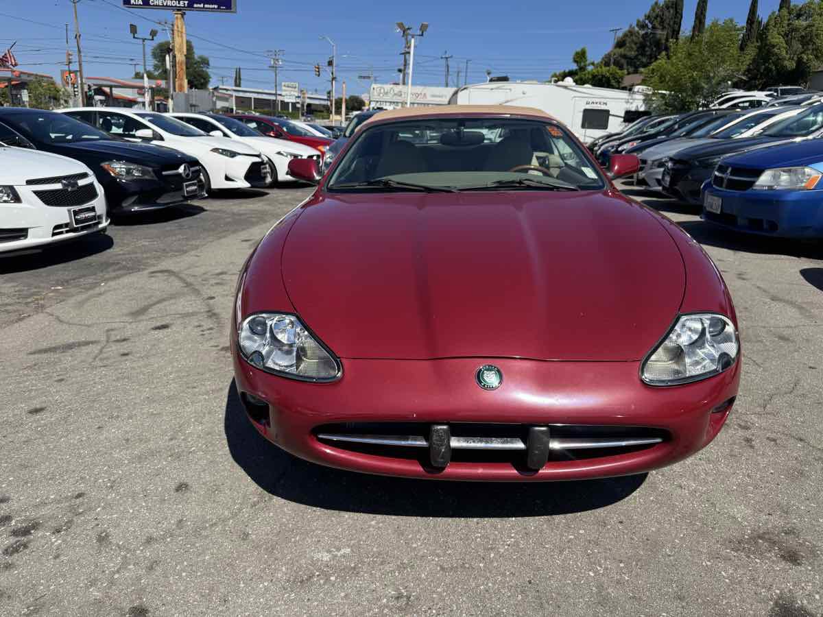 Used 1999 Jaguar XK8 Convertible image 2