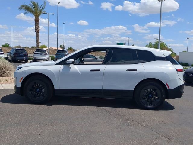 Used 2025 BMW iX xDrive50 w/ Convenience Package image 9