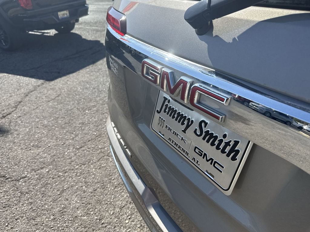 Certified 2022 GMC Acadia Denali w/ Denali Ultimate Package image 38