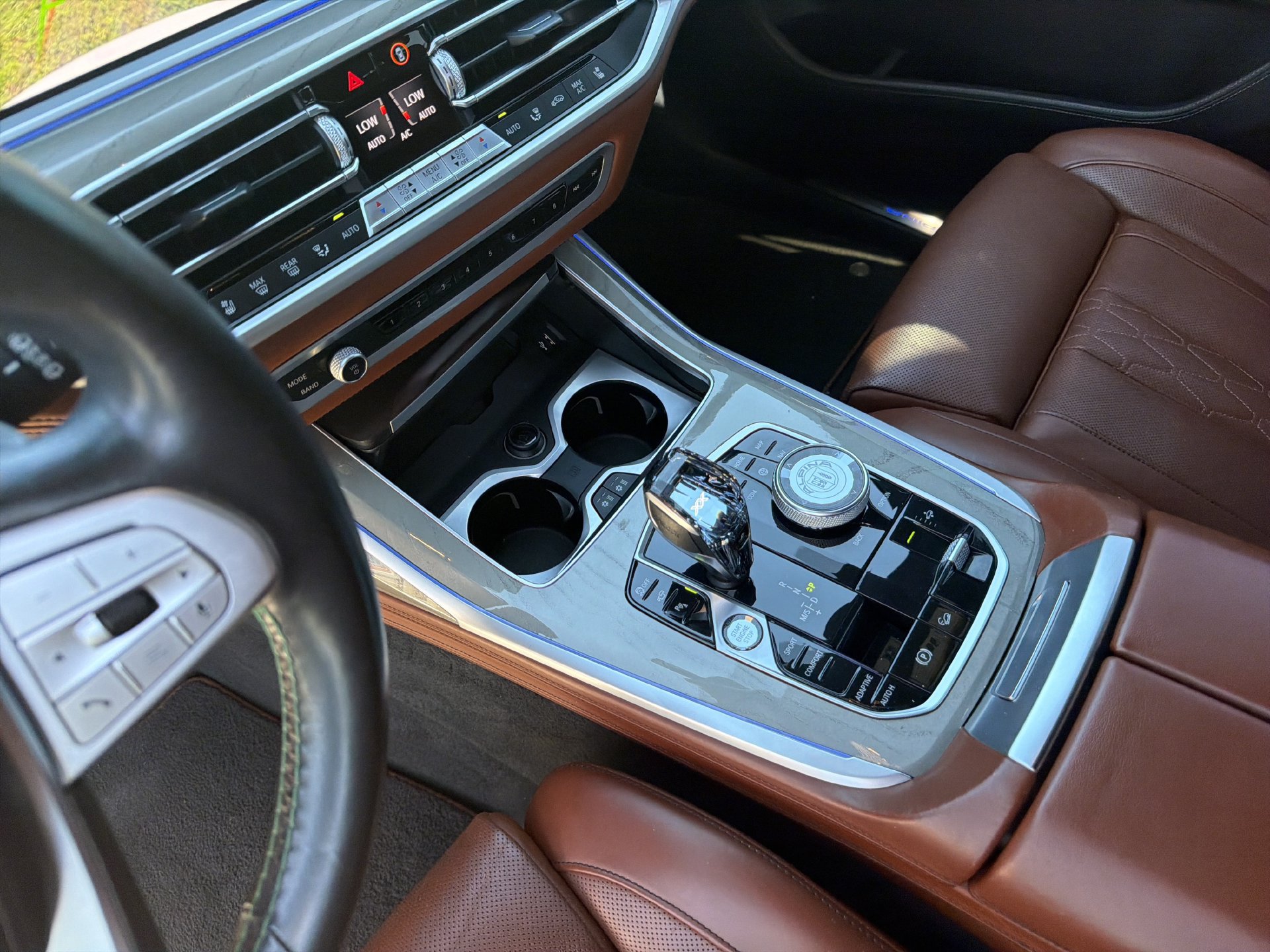 Used 2021 BMW ALPINA XB7 AWD/4WD image 25