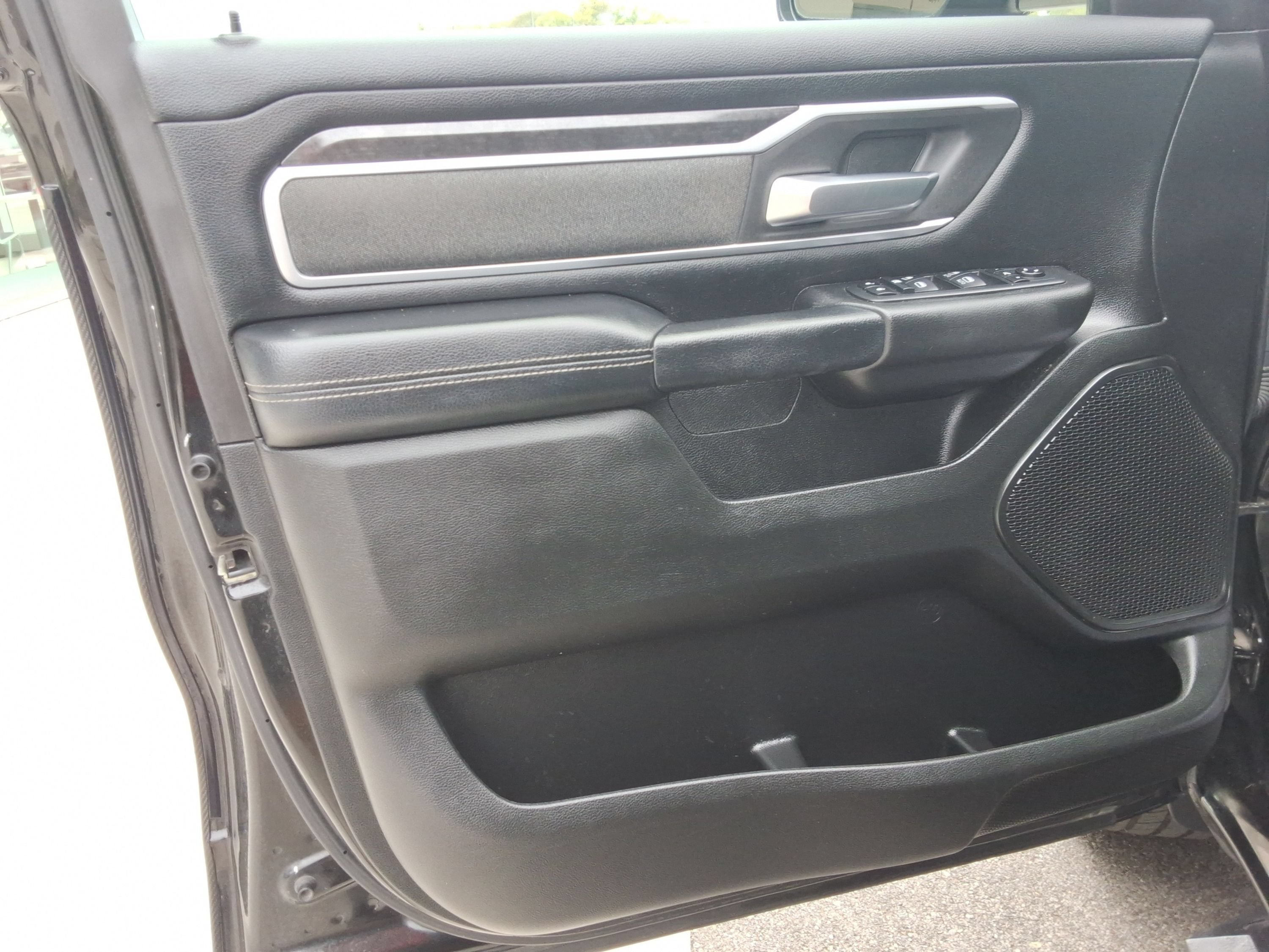 Used 2020 RAM 1500 Big Horn AWD/4WD image 36
