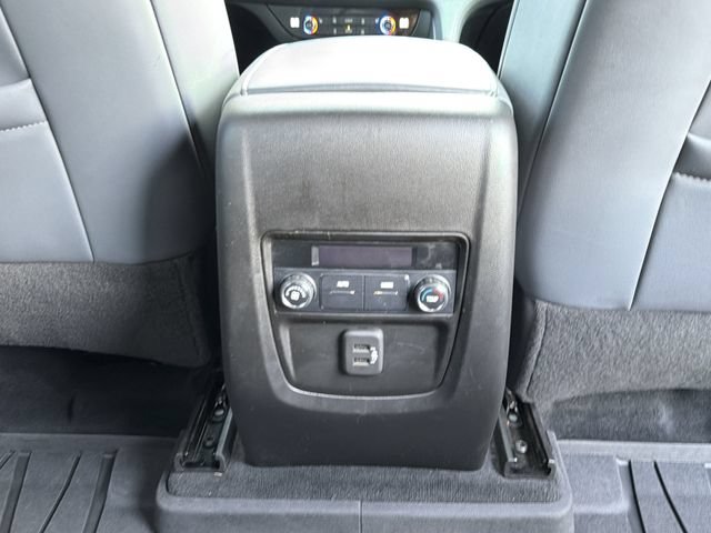 Used 2022 Buick Enclave Essence w/ Sport Touring Edition FWD image 23