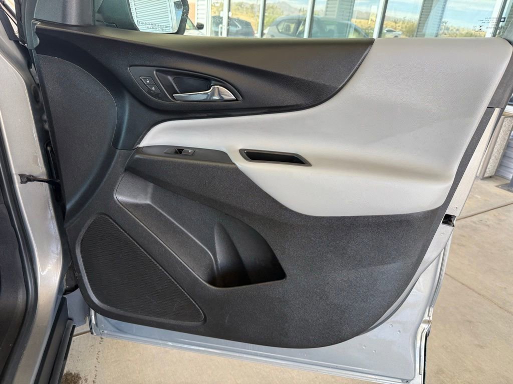 Used 2018 Chevrolet Equinox LT AWD/4WD image 32