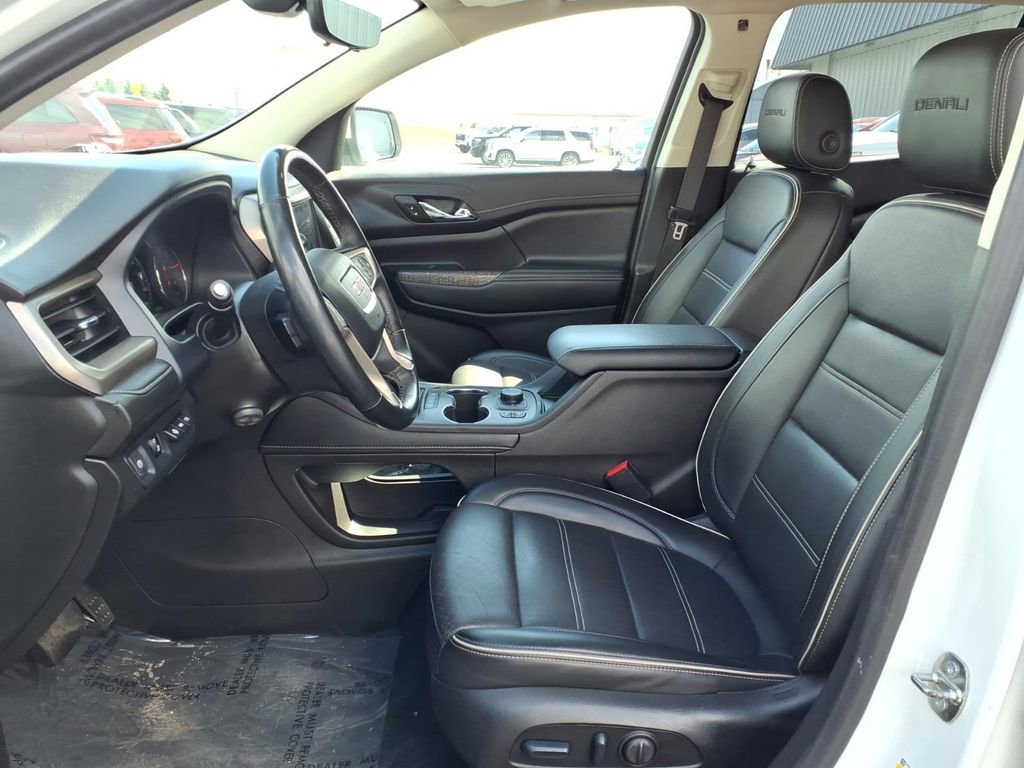 Used 2023 GMC Acadia Denali w/ Denali Ultimate Package image 4