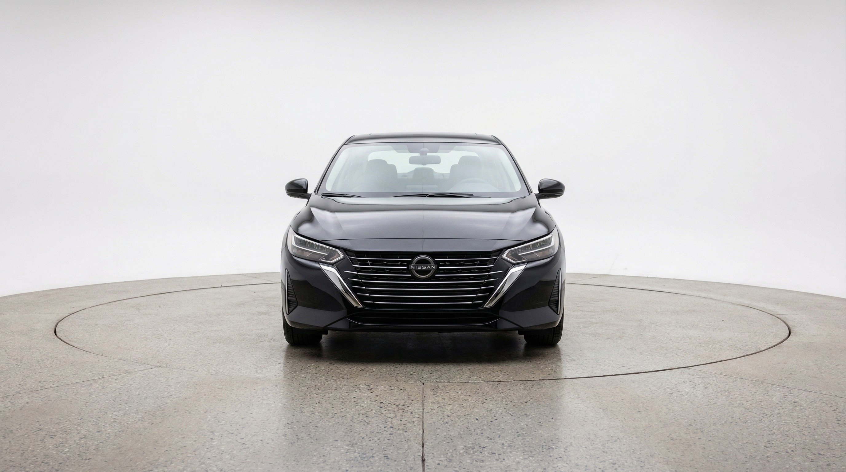 Used 2025 Nissan Sentra SV image 2