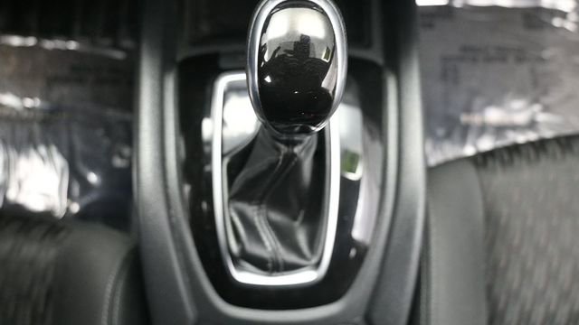 Used 2019 Nissan Rogue SV AWD/4WD image 24