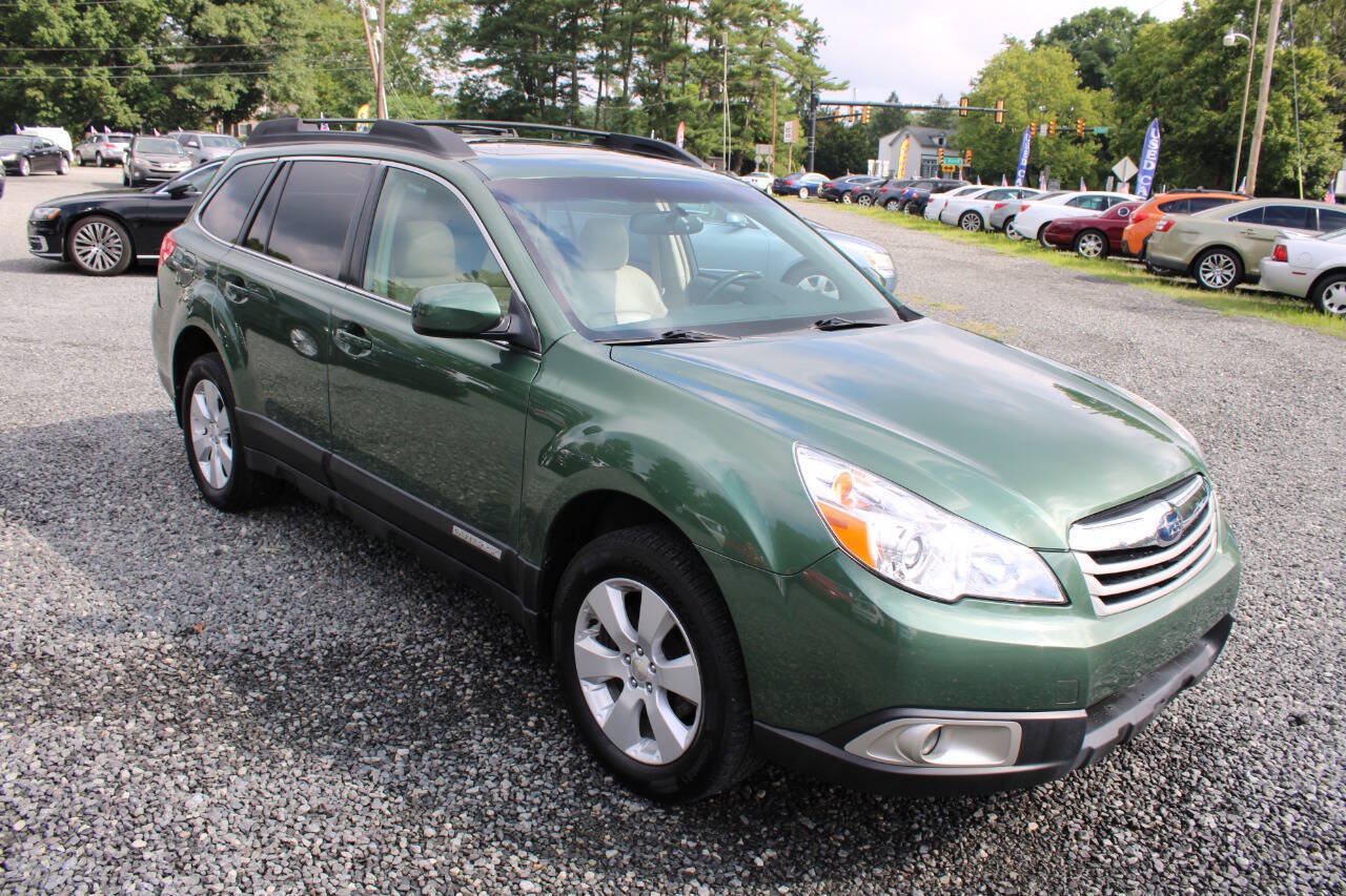 Used 2011 Subaru Outback 2.5i Limited AWD/4WD image 4