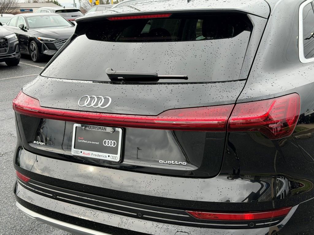 Certified 2022 Audi e-tron Premium image 8