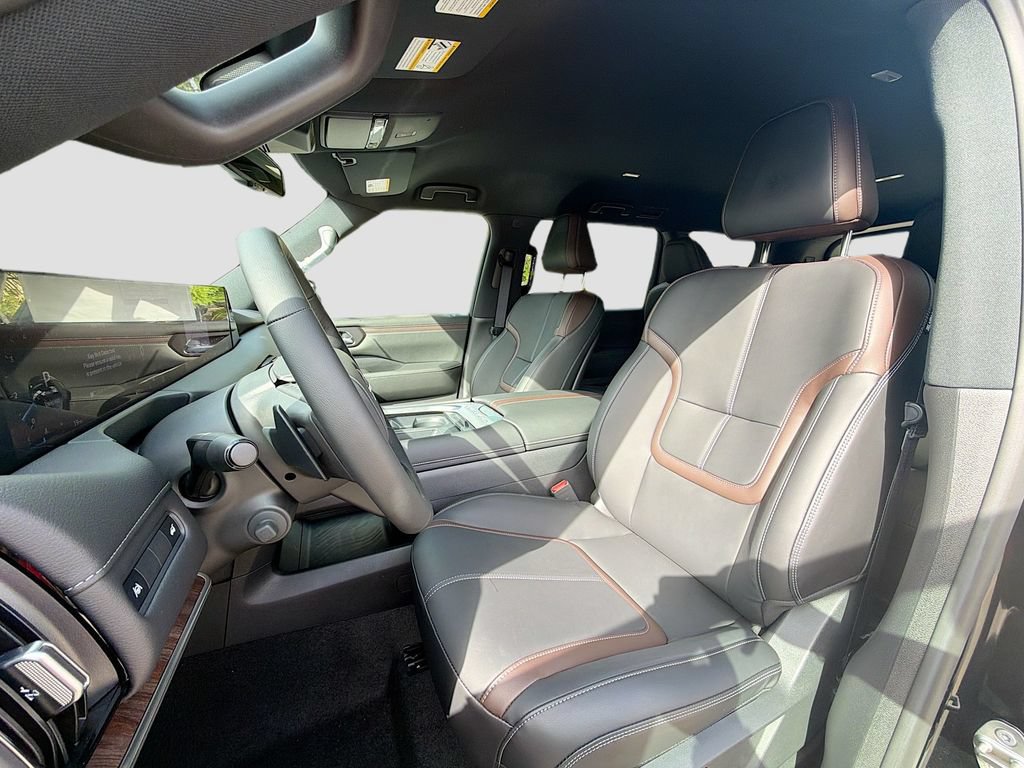 New 2026 Nissan Armada SL w/ Captain's Chari Seat Package RWD image 23
