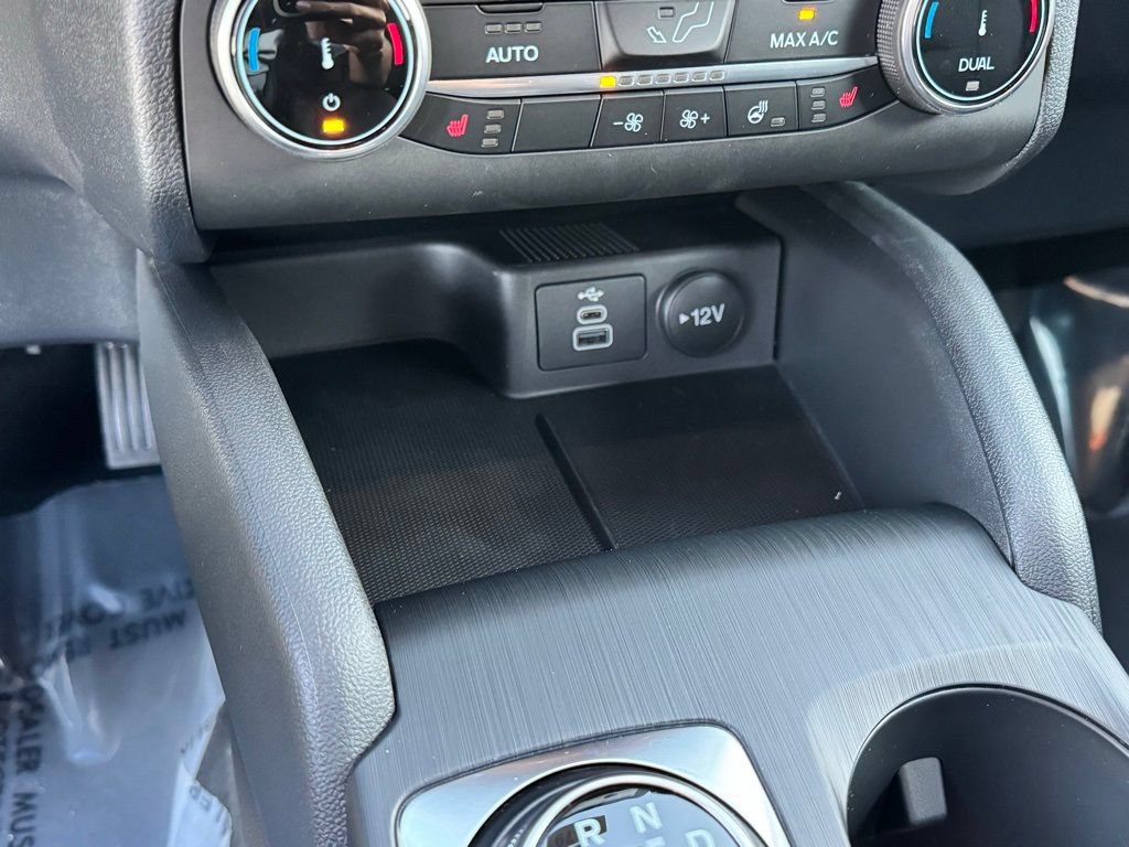 New 2026 Ford Escape ST-Line w/ Cold Weather Package FWD image 32