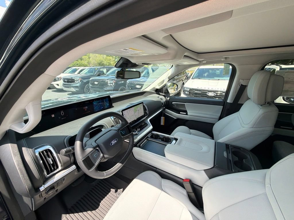 New 2027 Ford Expedition Platinum AWD/4WD image 13
