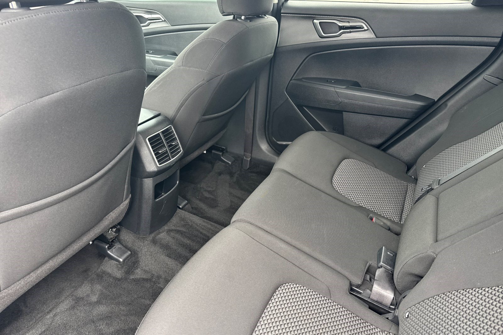 Used 2023 Kia Sportage LX FWD image 27