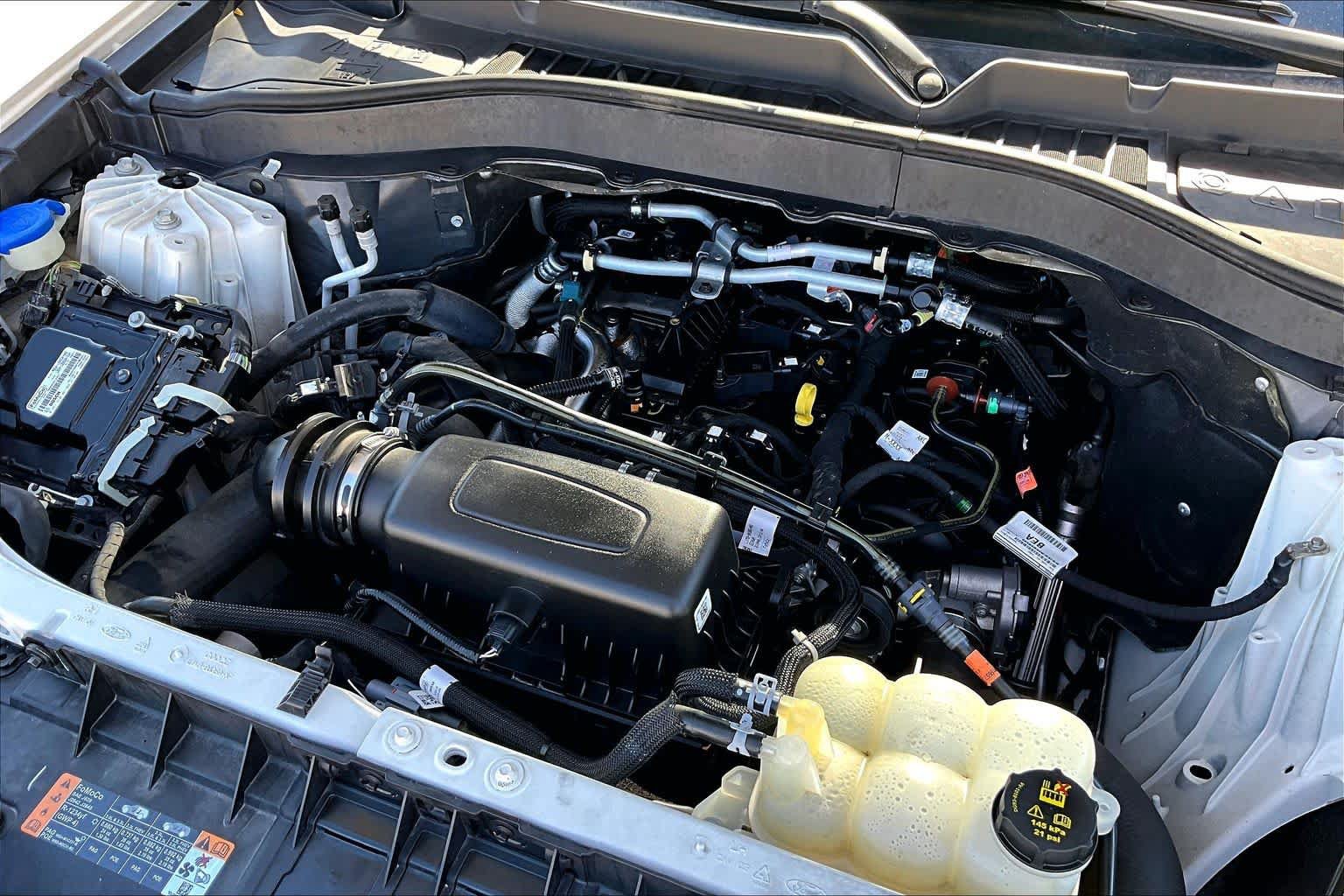 Used 2021 Ford Explorer XLT RWD image 31